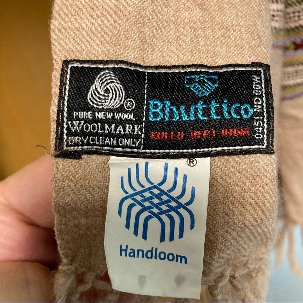 BHUTTICO Pure New Wool Geometric Aztec Pattern Large Scarf - Picture 3 of 4